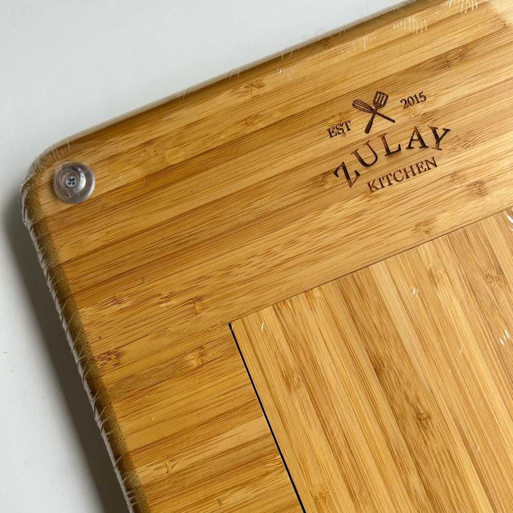 Bamboo cheese board and cutlery set